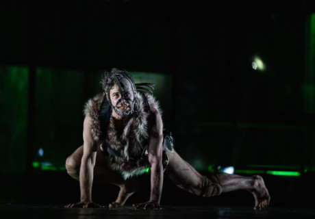 Nosferatu – Burgtheater Wien – Brillante Neuinterpretation des Bram-Stoker-Horrorklassikers von Gerhild Steinbuch und Adena Jacobs