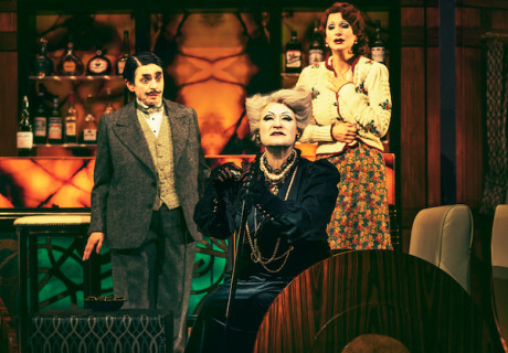 Mord im Orientexpress – Komödie am Kurfürstendamm – Katharina Thalbach und die Geschwister Pfister machen aus Agatha Christies Krimi ein Musical