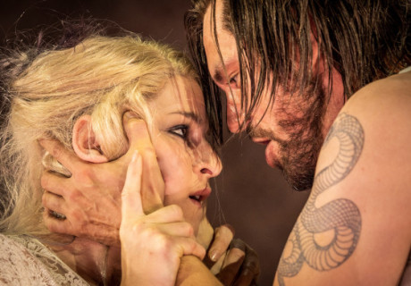 Orpheus steigt herab – Düsseldorfer Schauspielhaus – David Bösch inszeniert Tennessee Williams’ düsteres Stück 