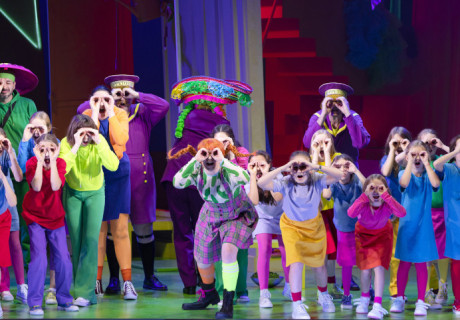 Pippi Langstrumpf – Komische Oper Berlin – Dagmar Manzel gibt ihr Regiedebüt zu Musik von Franz Wittenbrink