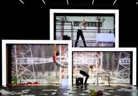 Die Politiker – Münchner Kammerspiele – Felicitas Brucker inszeniert Wolfram Lotz' Suada als Stimmengewirr