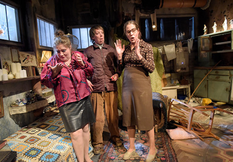 Die Präsidentinnen – Viktor Bodo lässt am Deutschen Schauspielhaus Hamburg mit Werner Schwab die Abflussrohre gurgeln