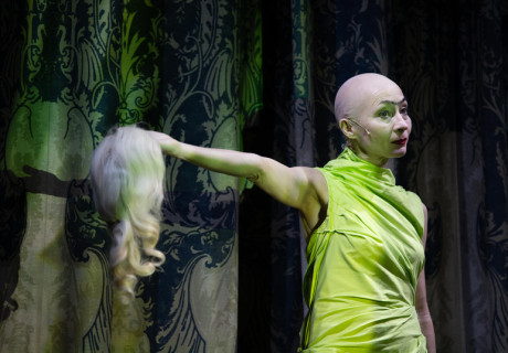 Rechnitz (Der Würgeengel) – Theater in der Josefstadt – Anna Bergmann zeigt Elfriede Jelineks Stück über ein faschistisches Massaker in den letzten Weltkriegstagen