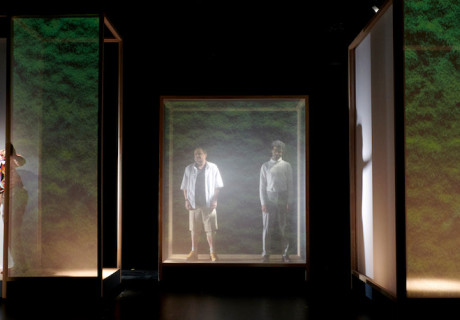 (R)Evolution – Theater Osnabrück – Ulrich Mokrusch inszeniert das well made play von Yael Ronen und Dimitrij Schaad