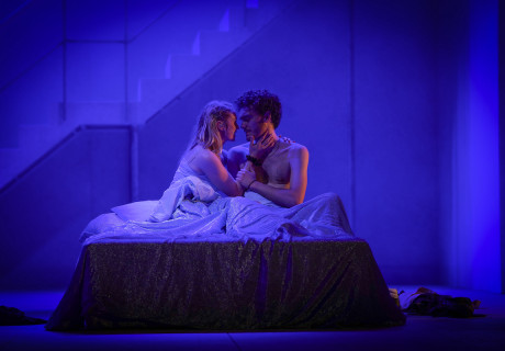 Romeo und Julia – Theater Kiel – Intendant Daniel Karasek zeigt Shakespeares tragisches Liebespaar im Sommertheater mit Songs von Sonja Glass auf den Lippen