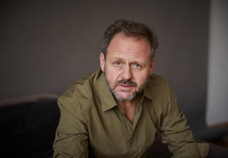 Samuel Finzis Hamburger Poetikvorlesung – Über die Kunst der Reduktion im Schauspiel