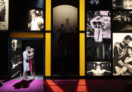 Sauhund – Münchner Kammerspiele – Florian Fischer inszeniert den Coming Out-Roman von Lion Christ