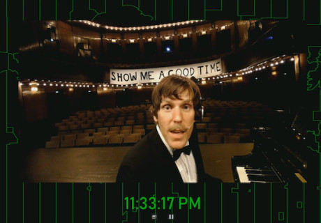 Show Me A Good Time – HAU Hebbel am Ufer Berlin – Das Performance-Kollektiv Gob Squad mit einem 12-Stunden-Städtetrip als Midsommernachts-Netztheater-Traum