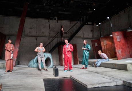 Stalker – Deutsches Schauspielhaus Hamburg – Prinzip Gonzo suchen mit Andrei Tarkowskis Filmklassiker die apokalyptische Zuspitzung