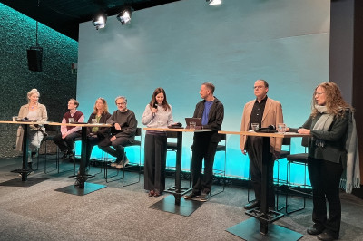 Die Jury und Theatertreffen-Leiterin Nora Hertlein-Hull bei der Pressekonferenz © sle