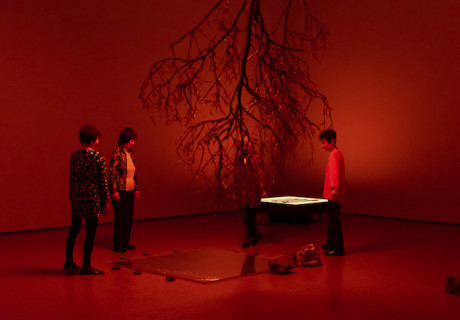 The Life Work – Ruhrtriennale – Mette Ingvartsen choreographiert ein Happening mit Expertinnen des Alltags