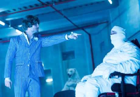 Der Theatermacher – Volkstheater Wien – Kay Voges gibt mit Thomas Bernhard einen fulminanten Einstand