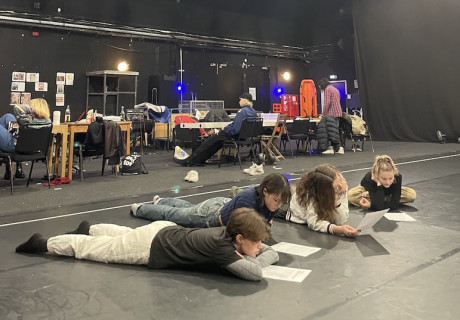 Theaterpodcast (44) – Mai-An Nguyen und Irina Bârcă über Theaterpädagogik