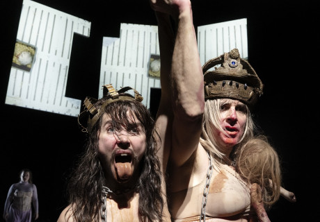 Ubu – Thalia Theater Hamburg – Johan Simons zeigt Alfred Jarrys bitterböse Polit-Groteske