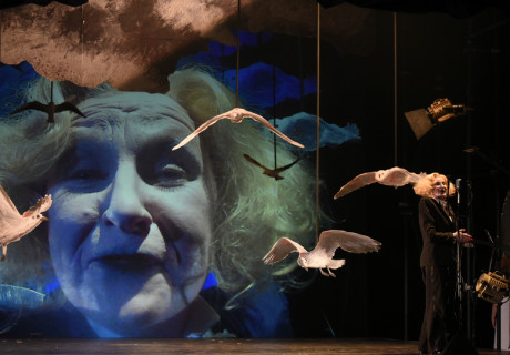 Die Wahrheit über Leni Riefenstahl – Theater Oberhausen – Kathrin Mädler inszeniert John von Düffels Riefenstahl-Revue