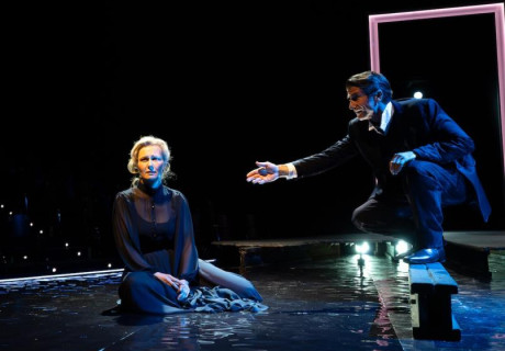 Die Wasserfälle von Slunj – Festspiele Reichenau – Beverly Blankenship inszeniert eine Heimito von Doderer-Dramatisierung, in der alles passt  