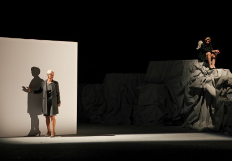 Die Wiedervereinigung der beiden Koreas – Mit Joël Pommerat verabschiedet sich Klaus Kusenberg nach 18 Jahren mit seiner letzten Inszenierung vom Staatstheater Nürnberg