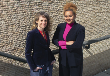 Wiesbaden: Leitungs-Duo für die Biennale 2025 berufen