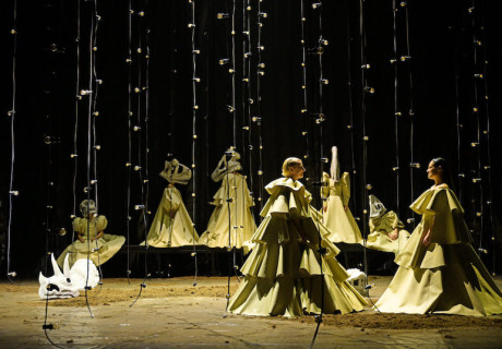 Zeit für Freude – Theater Oberhausen – Kathrin Mädler inszeniert die Erstaufführung von Arne Lygres neuem Stück