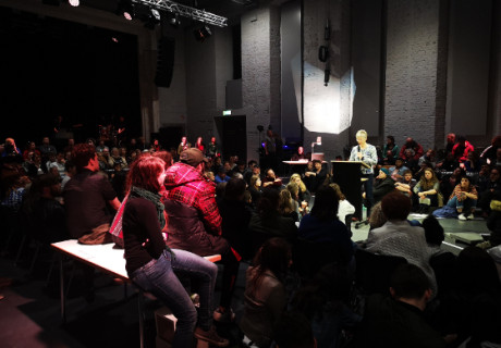 Bedienungsanleitung für eine Revolution – Zur Eröffnung des 