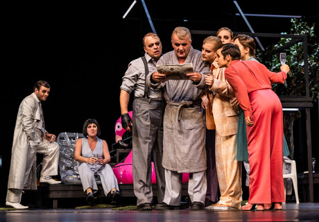 Welt überfüllt – Theater Oberhausen – Anna Gmeyners wiederentdecktes Stück von Thomas Ladwig am Theater Oberhausen uraufgeführt