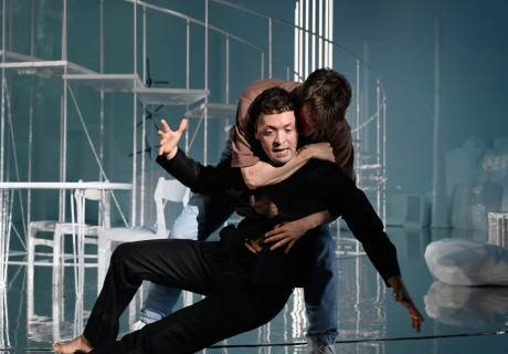 A Perfect Sky – Deutsches Schauspielhaus Hamburg – Der Tanzabend von Falk Richter und Anouk van Dijk über die Macht der Künstlichen Intelligenz