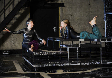 Bodies under Water – Deutsches Schauspielhaus Hamburg – Annalisa Engheben erforscht die Welt der ostasiatischen Meerfrauen