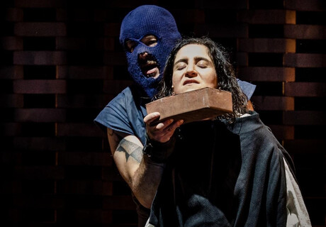 Yazdgerds Tod – Schauspiel Köln – Mina Salehpour zeigt ein Stück des 