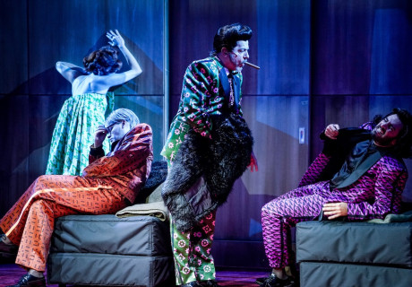 Der Würgeengel – Schauspiel Frankfurt – Claudia Bauer erkundet mit dem Filmklassiker von Luis Buñuel eine muntere Bürgerhölle ohne Ausweg 