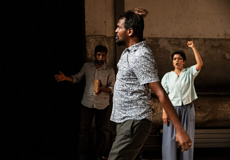 My Name is Tamizh – Theaterfestival Basel – Der indische Regisseur Sankar Venkateswaran arbeitet den Krieg in Sri Lanka dokumentarisch auf