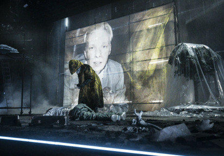 future 2 (lose your self) – Staatstheater Saarbrücken – Christoph Mehlers atemberaubende  Uraufführung einer Dystopie von Fritz Kater 