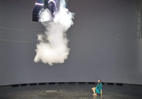  Geht es Dir gut? – Volksbühne Berlin – René Pollesch und Fabian Hinrichs erschaffen ein großes Zustandsbild unserer Zeit