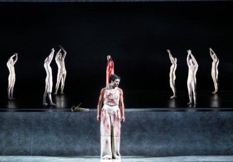 Die heilige Johanna der Schlachthöfe – Düsseldorfer Schauspielhaus – Roger Vontobel komprimiert Bertolt Brechts Fleischbörsen-Parabel