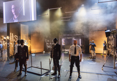 Medea 38 / Stimmen – Theater Bonn – Nuran David Calis erkundet die Gründungsgeschichte der Türkei und die Unterdrückung der Kurden und Armenier