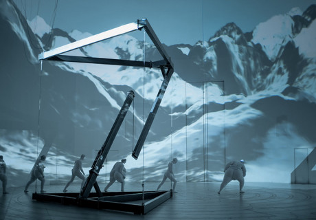 Der Zauberberg – Deutsches Theater Berlin – Sebastian Hartmann unternimmt mit Thomas Mann im Streaming eine Reise in die Traumwelt