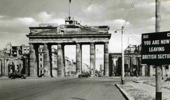 10 brandenburg gate 1951.baor