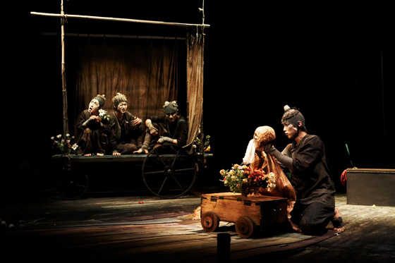 hamletcantabile1 560 seungheelee u 8