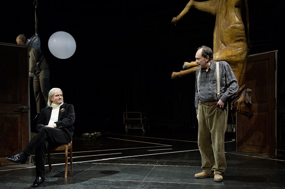 richter und henker3 560 judith schlosser u