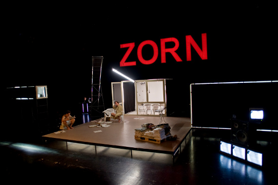 blickzurueckimzorn01 560 bjoern hickmann stage picture h