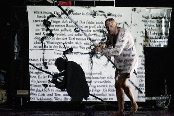 urgoetz1 560 julianroeder ostkreuz. h