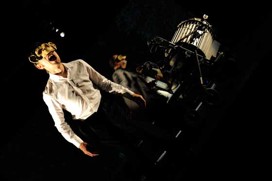 02 diewohlgesinnten 560 steffenhoeld mauriziorippa alexi pelekanos u