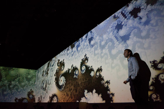 glasperlenspiel1 560 felixgruenschloss ujpg