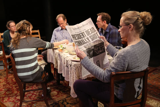 Apple Family Plays 560 Joan Marcus aktuell u