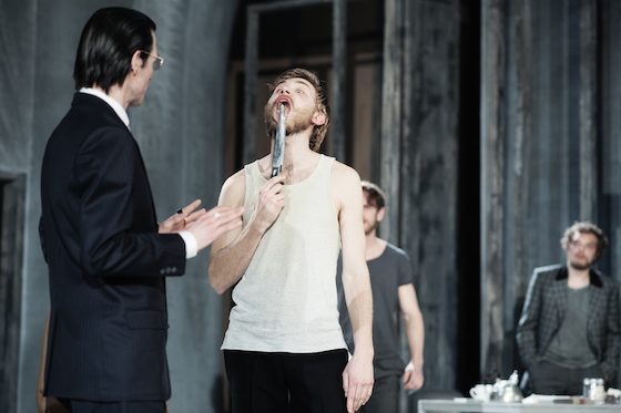 SchuldSuehne1 560 GabrielaNeeb u