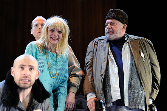 familienszenen2 560 alexi pelekanos u