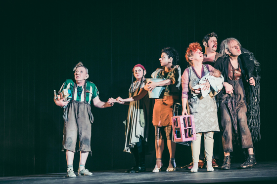 Zu ebener Erde3 560 Lupi Spuma u