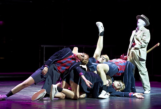 Amerikanisches Detektivinstitut Lasso2 560 Katrin Ribbe u