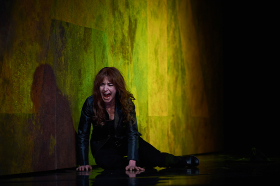 TroerinnenOrestie1 560 TheaterKoblenz u