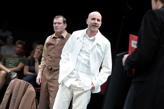 volksfeind1 560 Thomas Aurin u