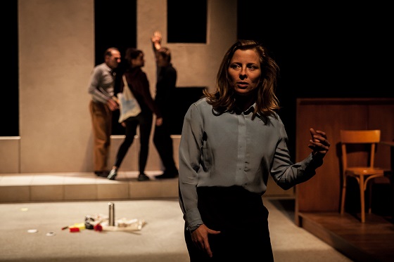 nosrevolutions2 560 simon gosselin u